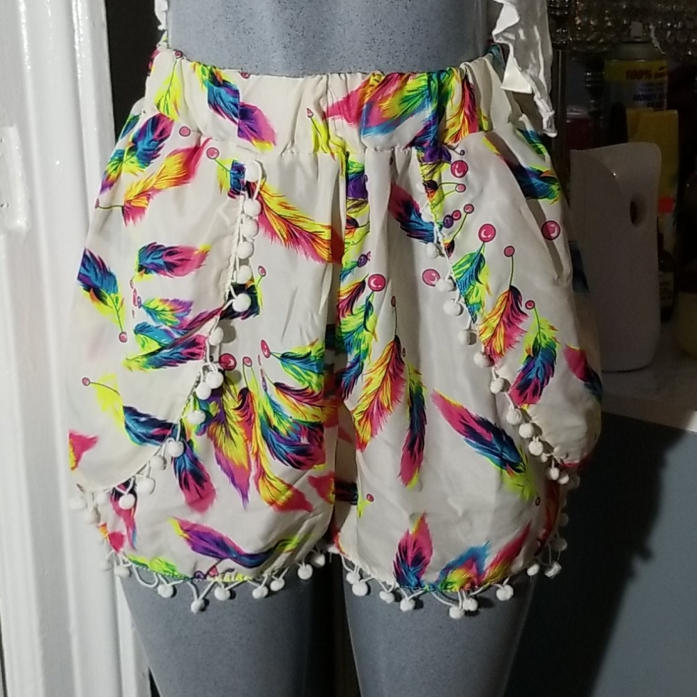 Romwe shorts with pompoms